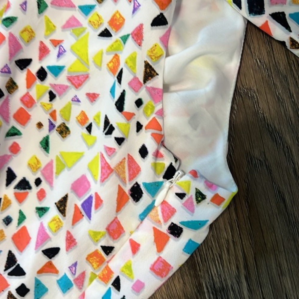 CECE Candy Gems Print Tie Neck‎ Shift
Dress Sz 4 - Picture 7 of 10
